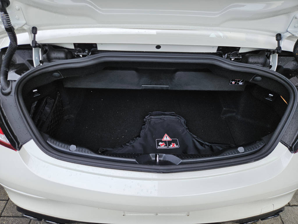 MERCEDES-BENZ C 43 AMG 4Matic Cabriolet-showroom-element-3