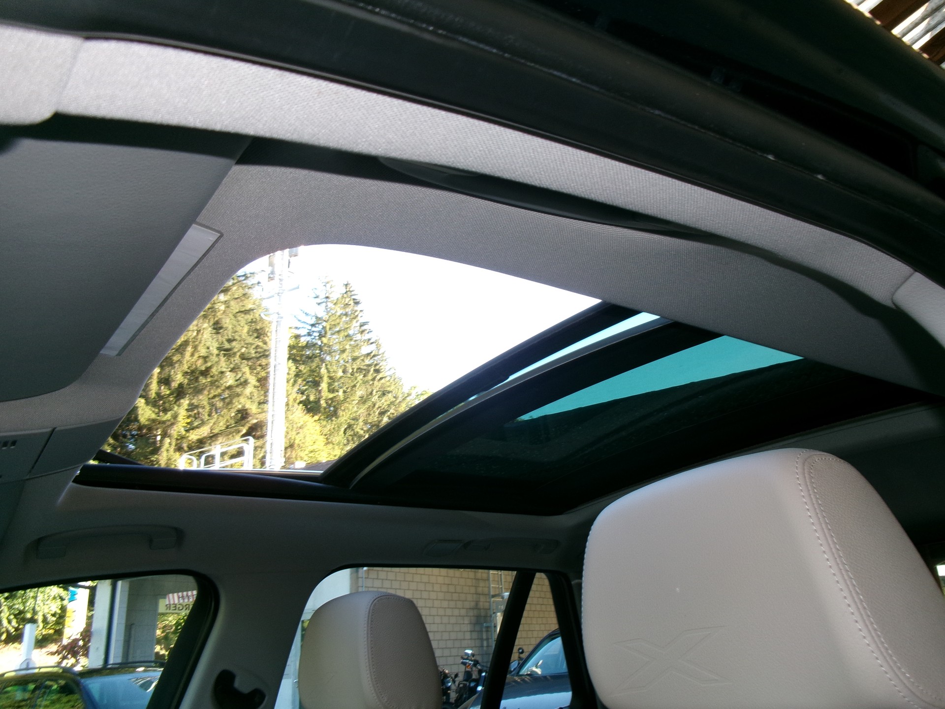 BMW X1 xDrive 20i xLine Steptronic-image-8