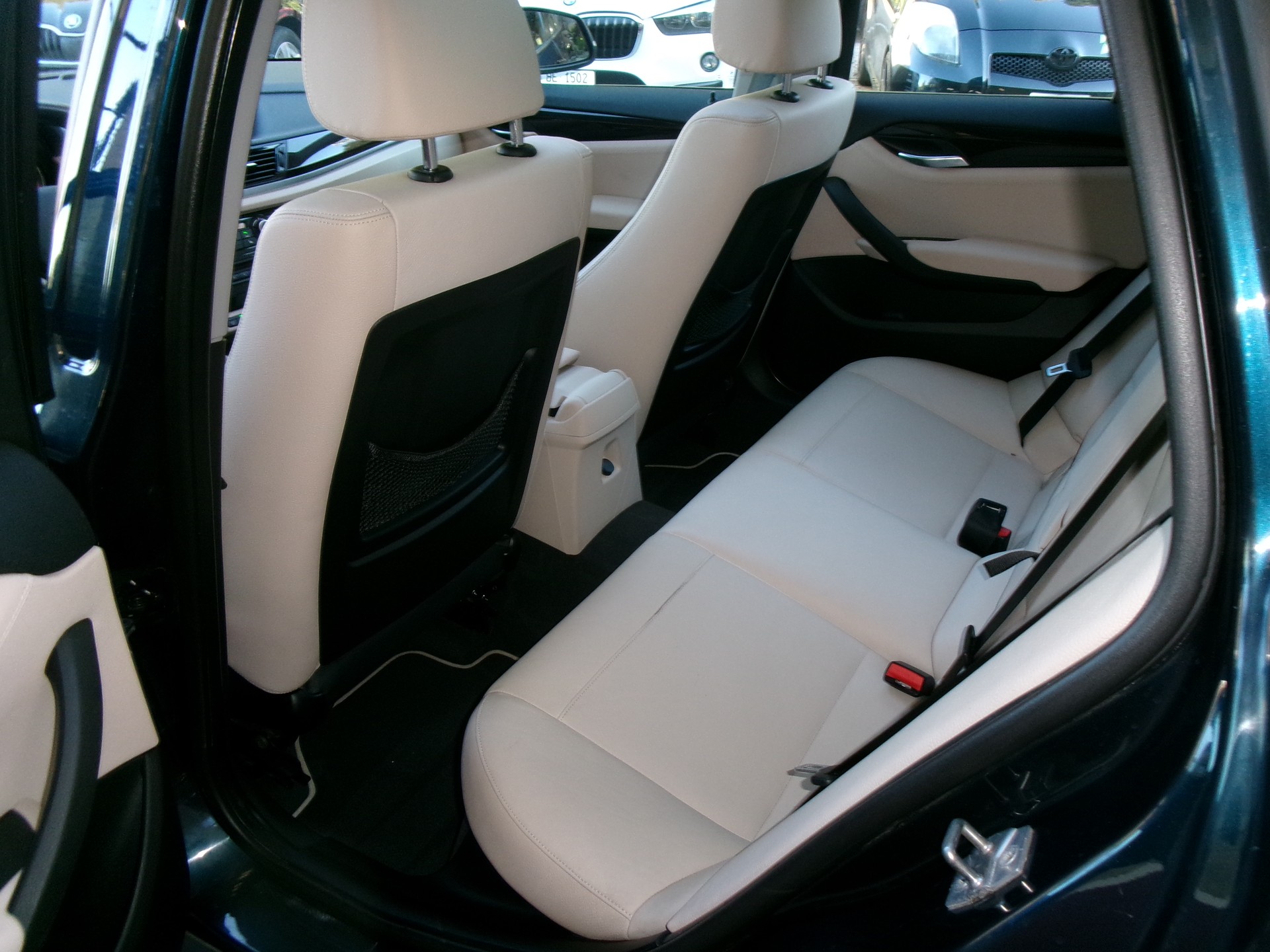 BMW X1 xDrive 20i xLine Steptronic-image-4