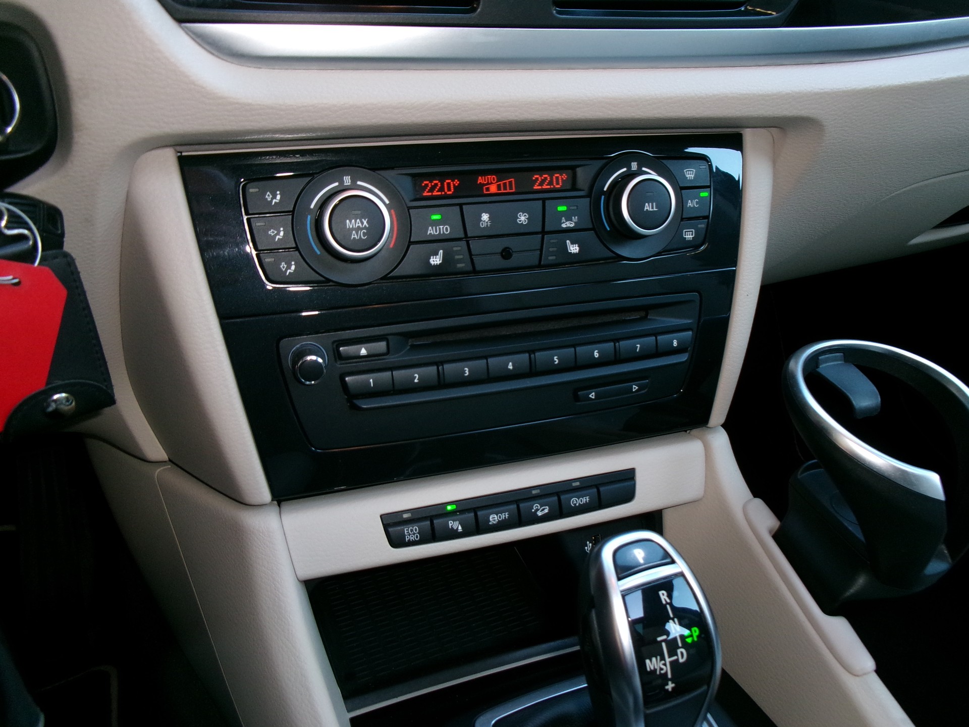BMW X1 xDrive 20i xLine Steptronic-image-11