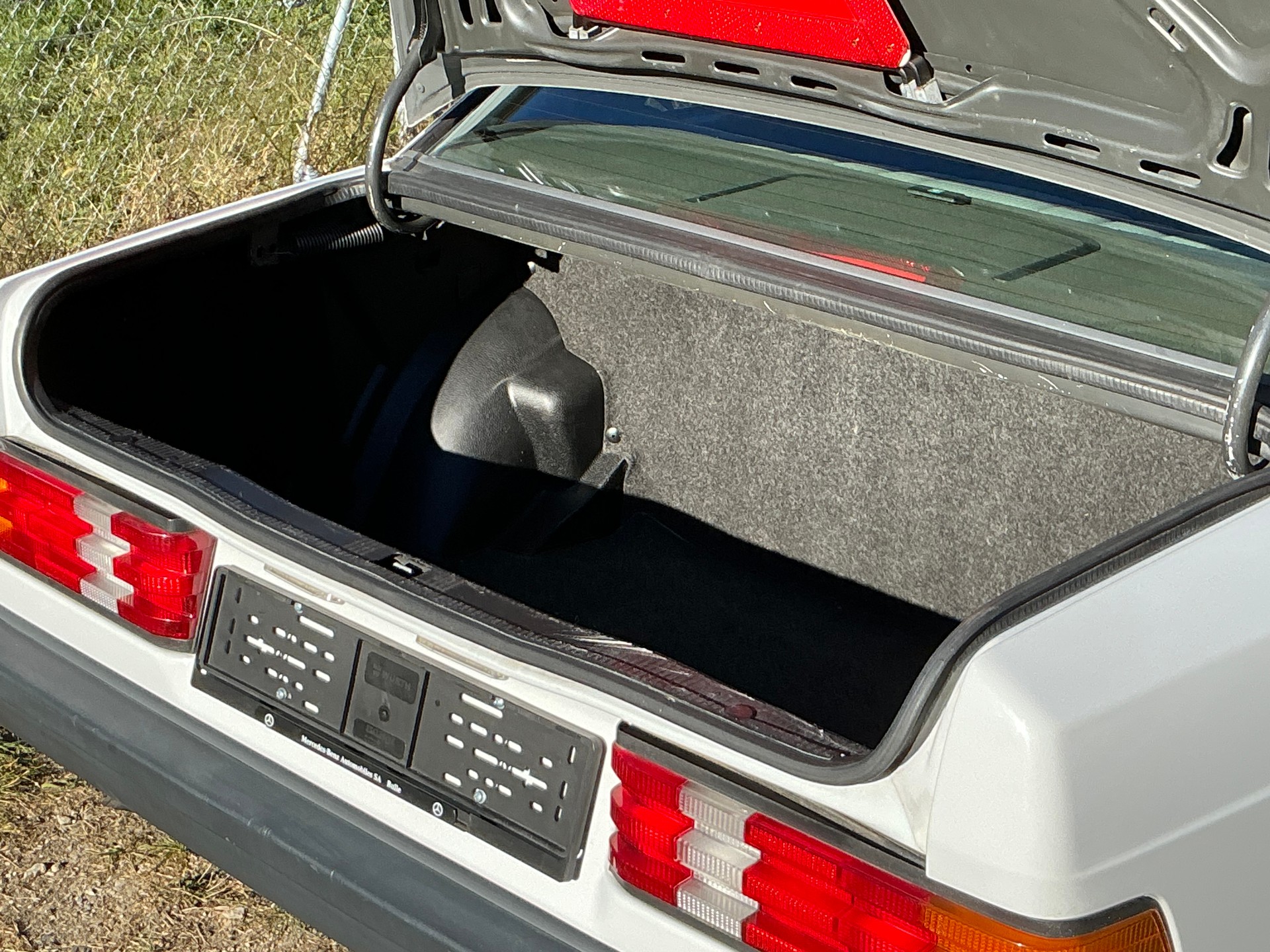 MERCEDES-BENZ 190 E 2.0-image-10