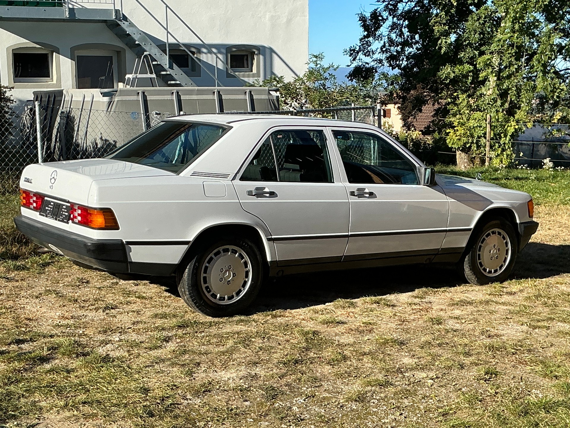 MERCEDES-BENZ 190 E 2.0-image-15