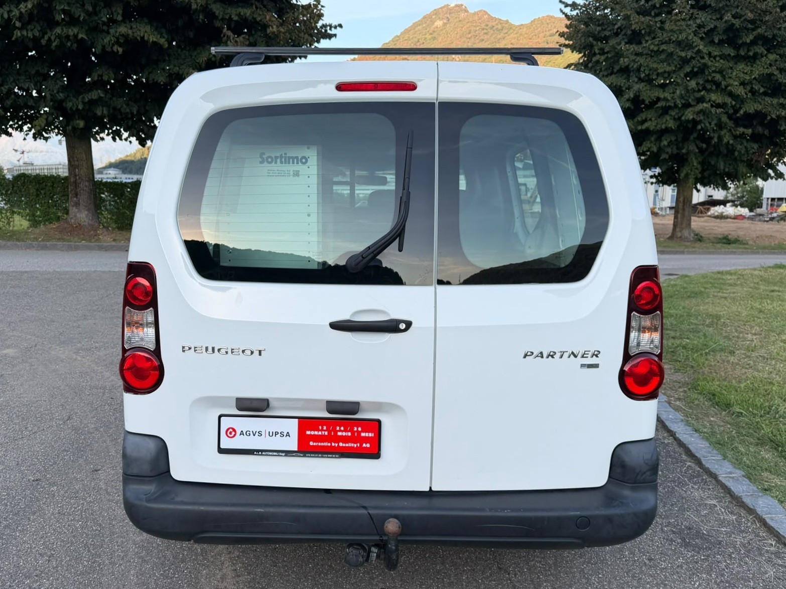 PEUGEOT Partner 1.6 e-HDI Urban Pack-image-7