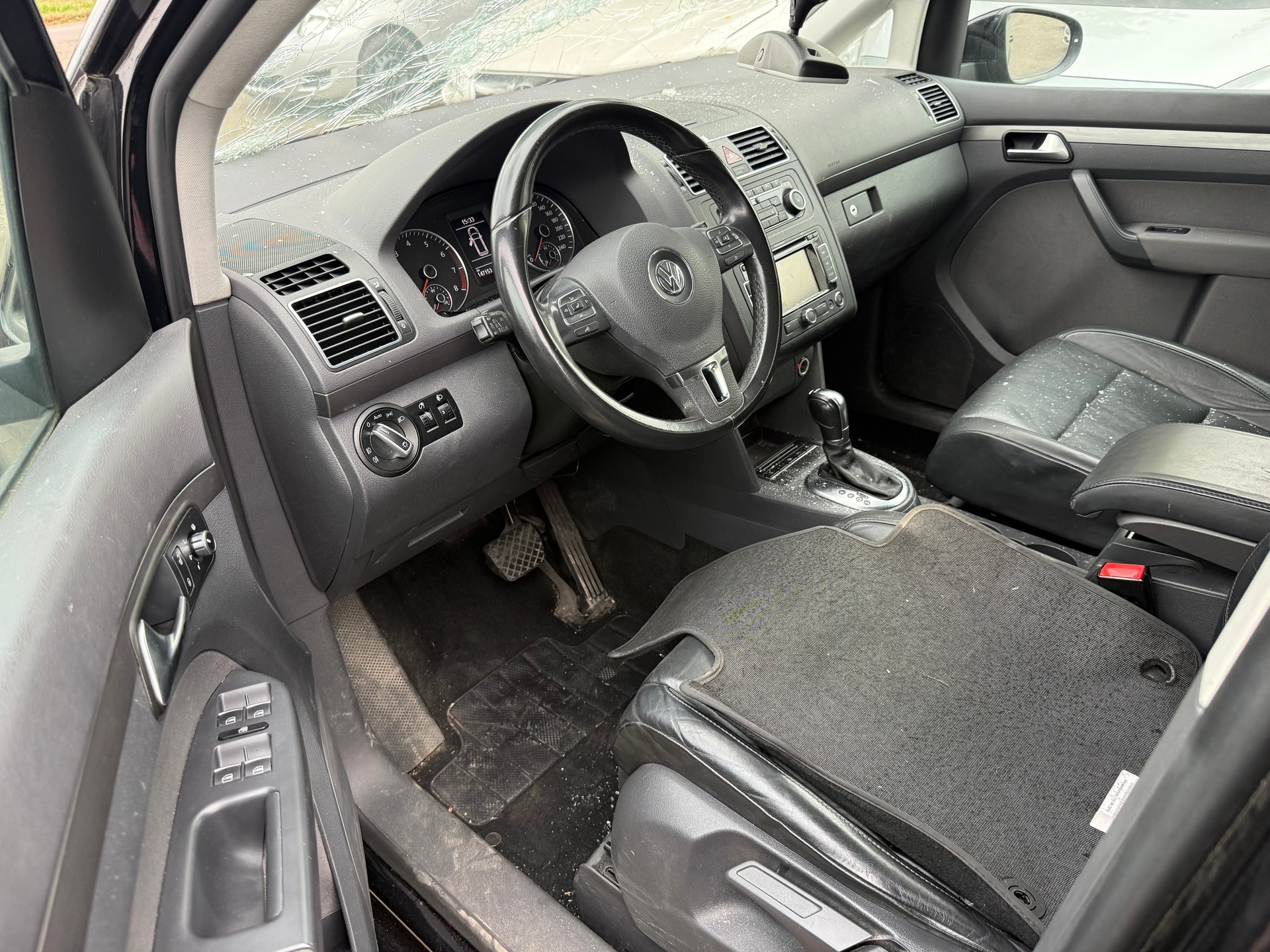 VW Touran 1.4 TSI Comfortline DSG-image-11
