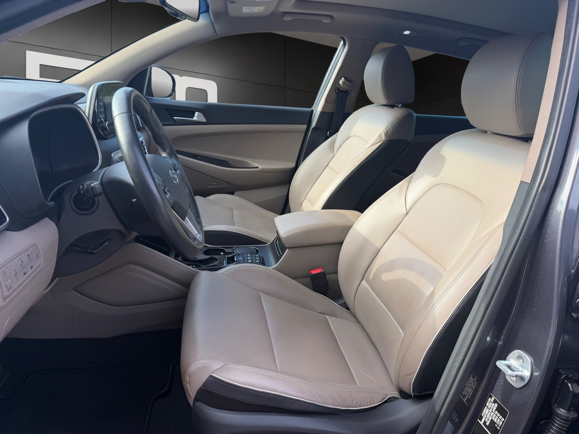 HYUNDAI Tucson 1.6 CRDI Business 4WD DCT-image-9