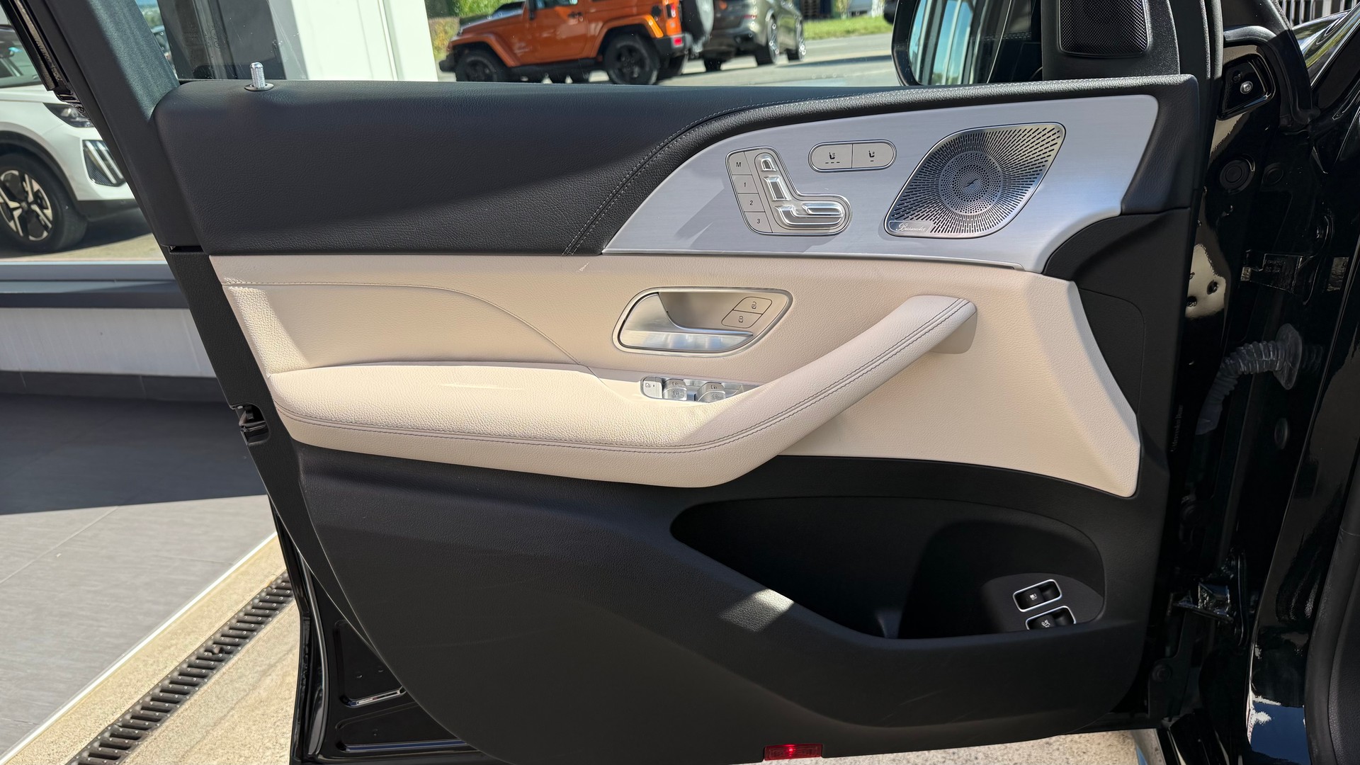 MERCEDES-BENZ GLE 350 e 4Matic+ 9G-Tronic-image-11