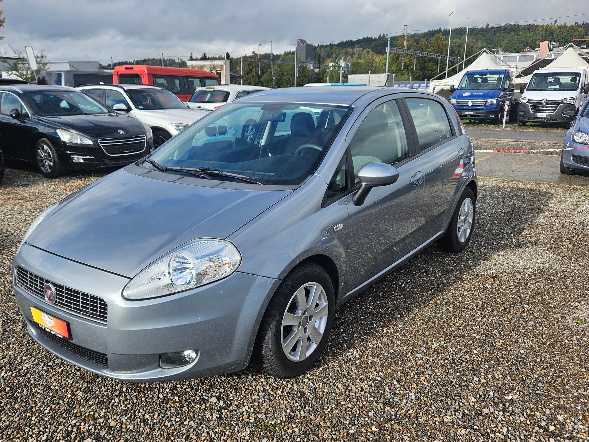 FIAT Punto 1.4 16V Turbo Emotion-image-0