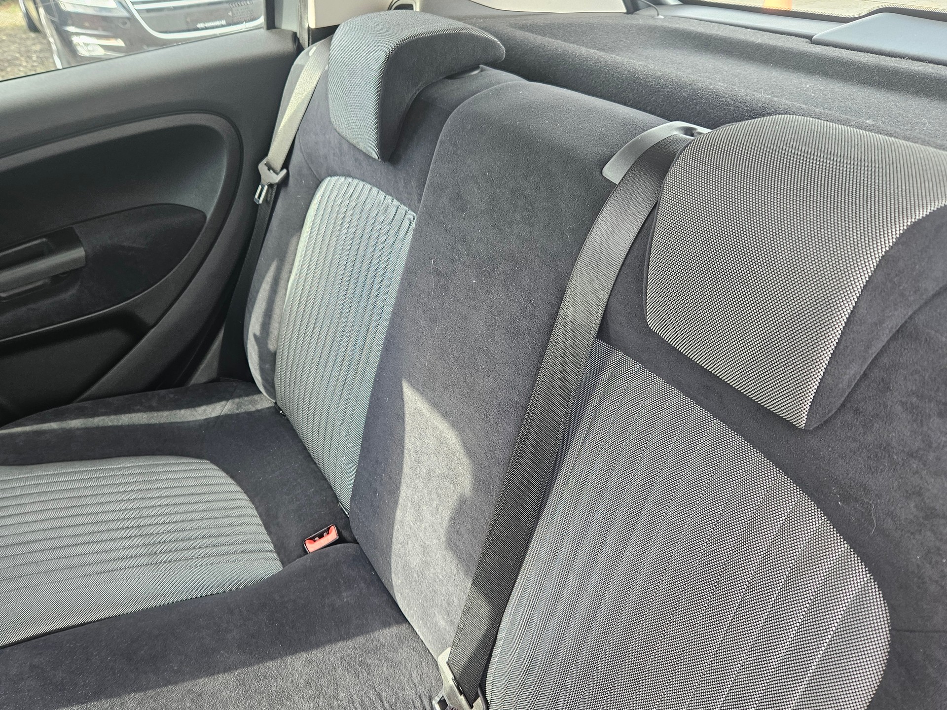FIAT Punto 1.4 16V Turbo Emotion-image-9