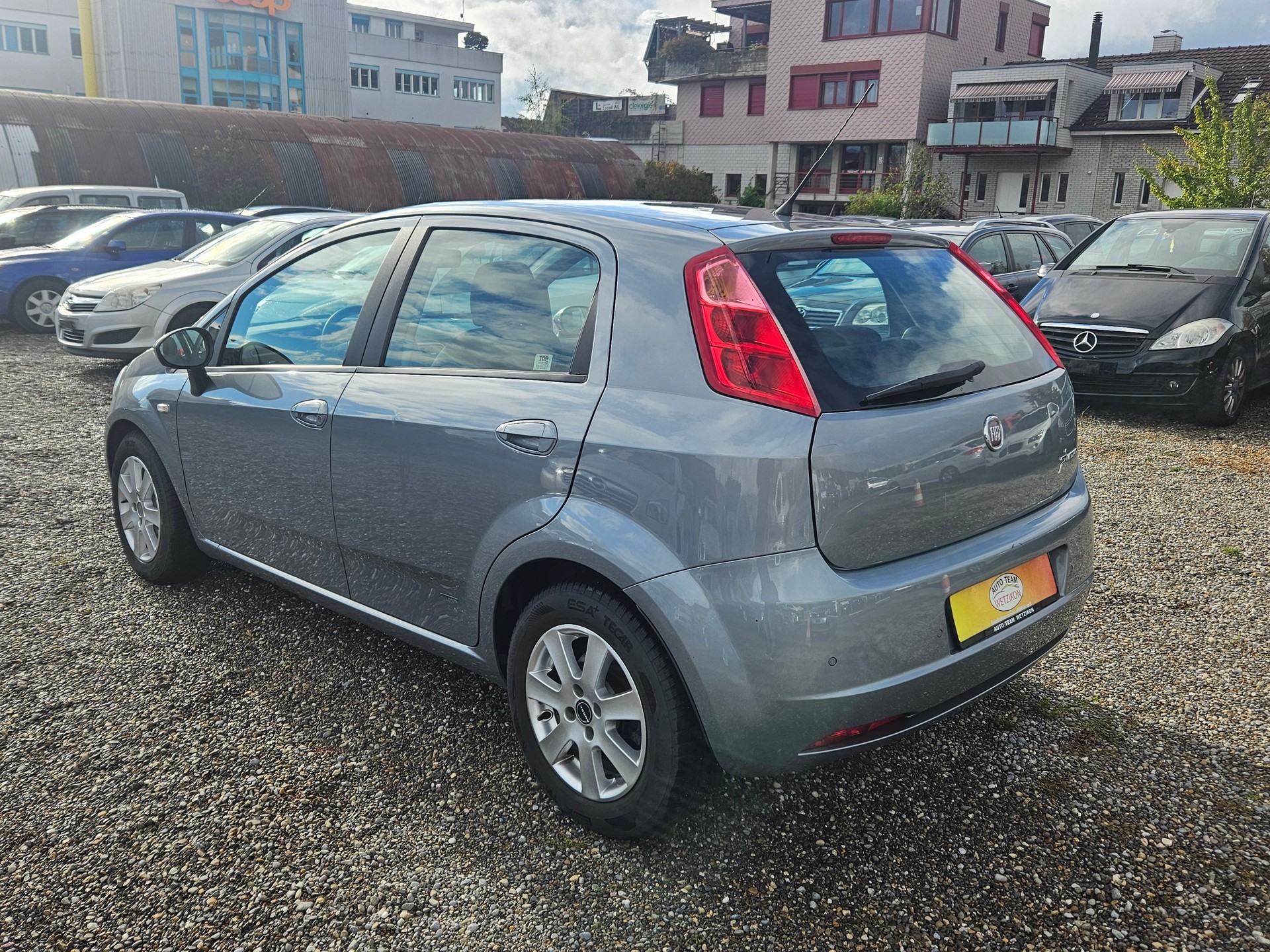 FIAT Punto 1.4 16V Turbo Emotion-image-6