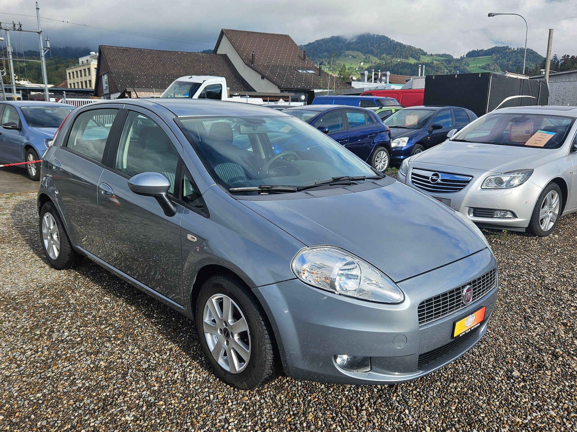 FIAT Punto 1.4 16V Turbo Emotion-image-2