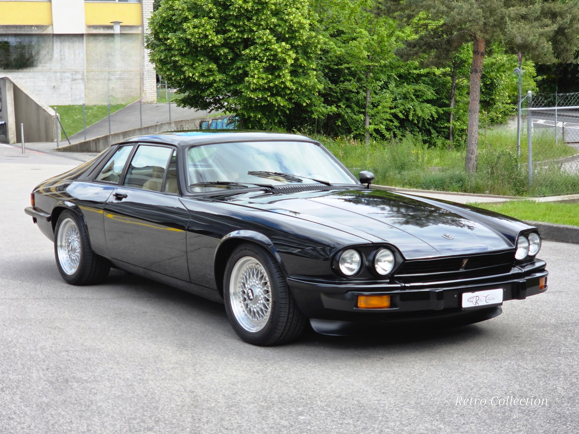 JAGUAR XJS V12 - rare 1ère série - voiture CH - excellent état - accessoires Jaguar Sport - Jantes BBS - expertisée vétéran 05.2026.-image-3