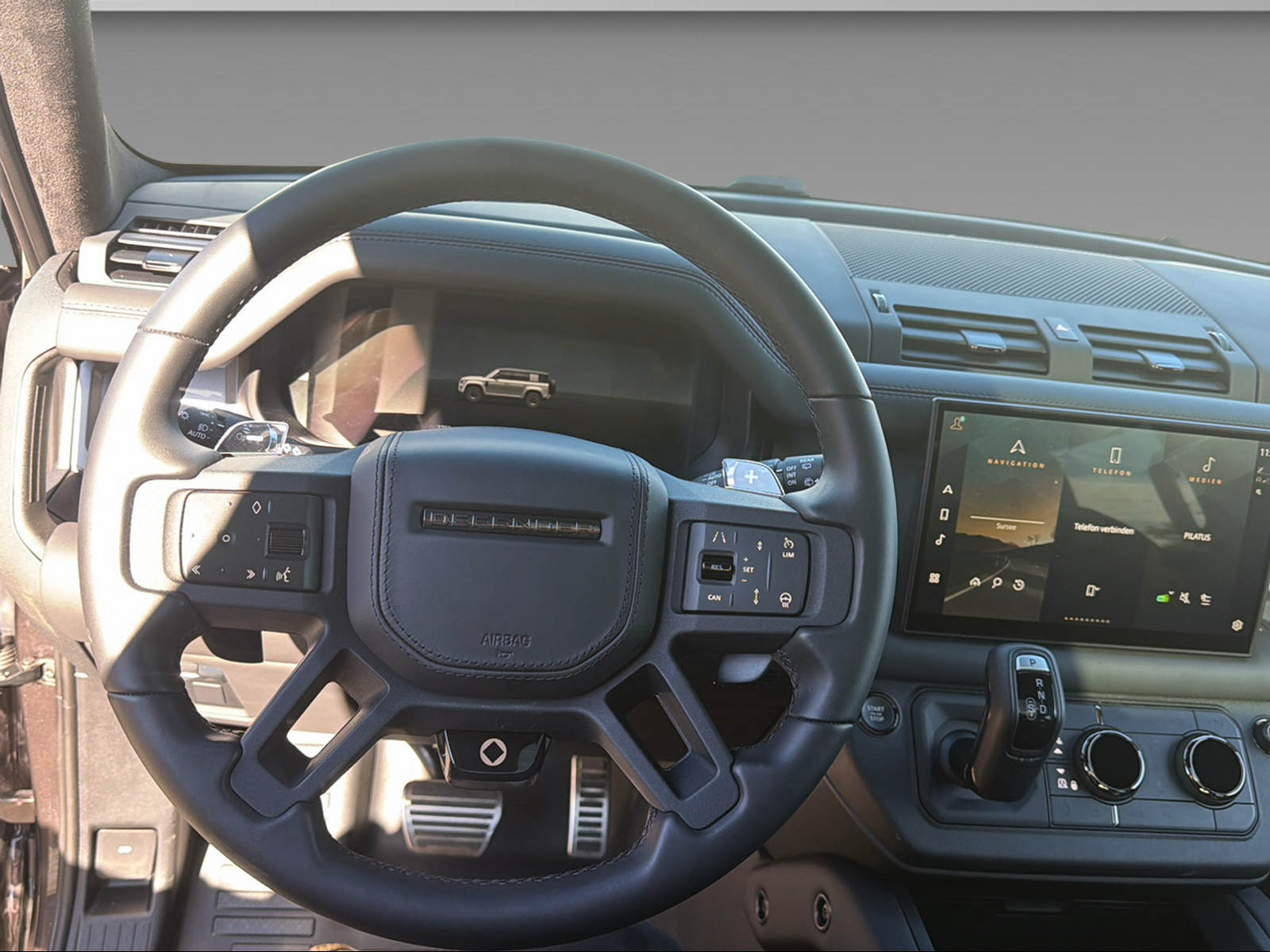 LAND ROVER Defender 110 4.4 V8 Octa-image-16