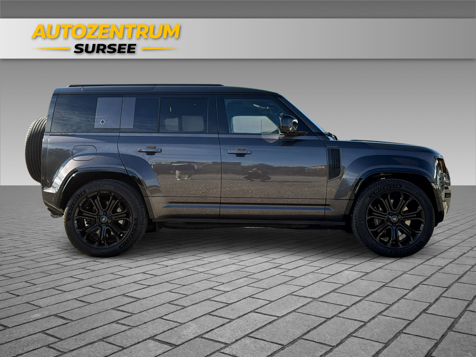 LAND ROVER Defender 110 4.4 V8 Octa-image-9