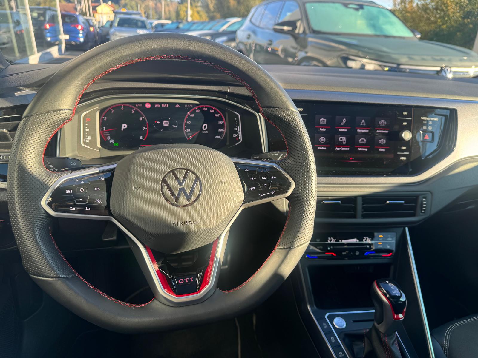 VW Polo 2.0 TSI GTI DSG-image-9