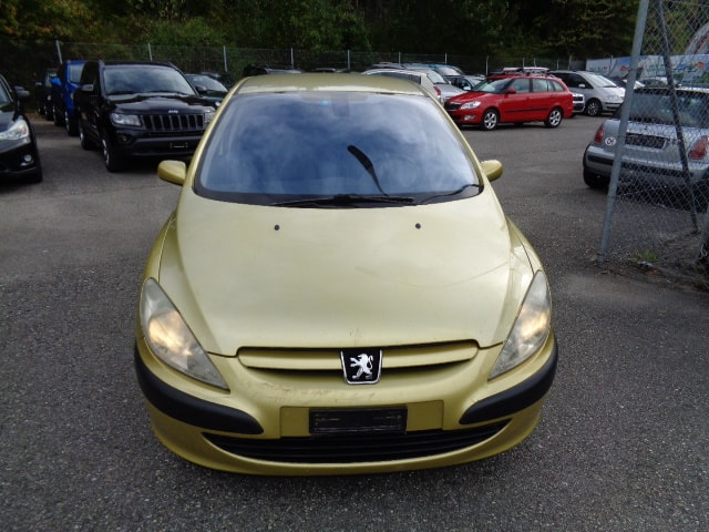 PEUGEOT 307 2.0 16V XT-image-1