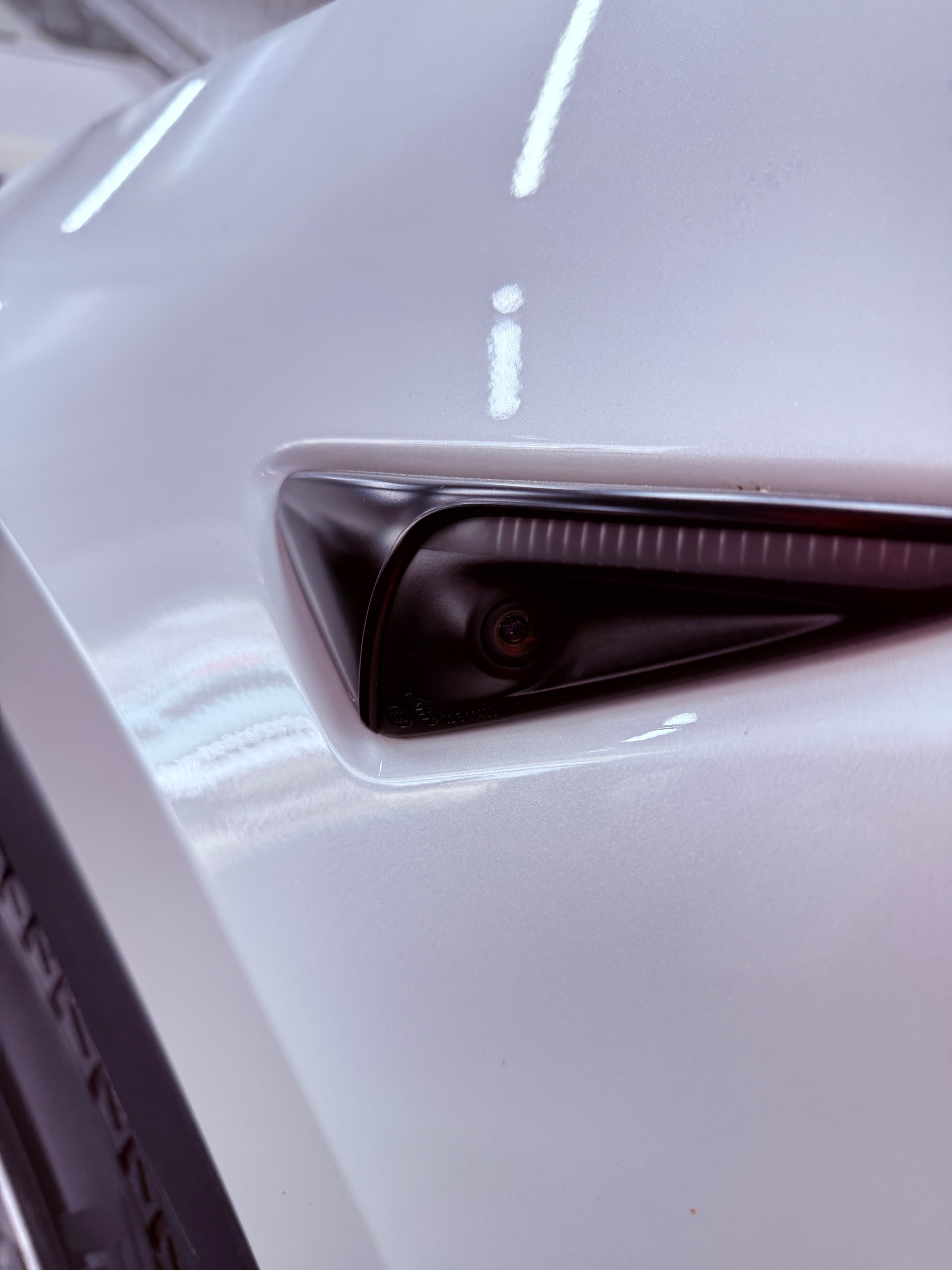 TESLA Model Y Long Range-image-29