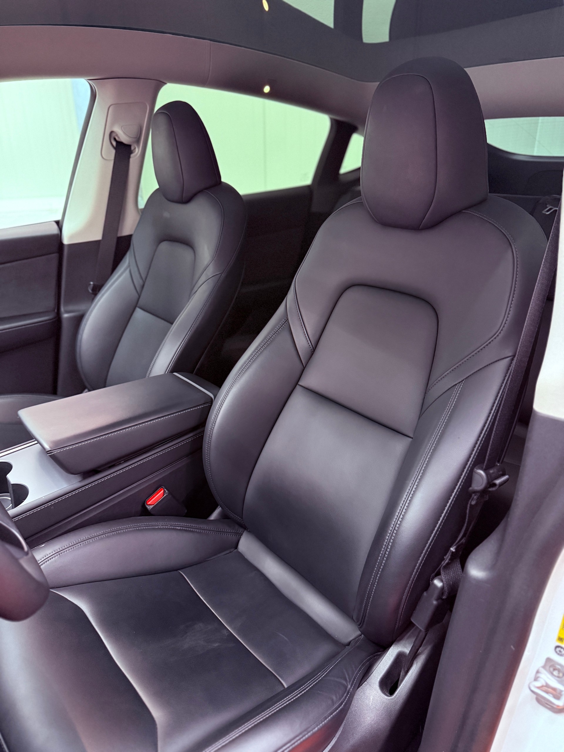 TESLA Model Y Long Range-image-18