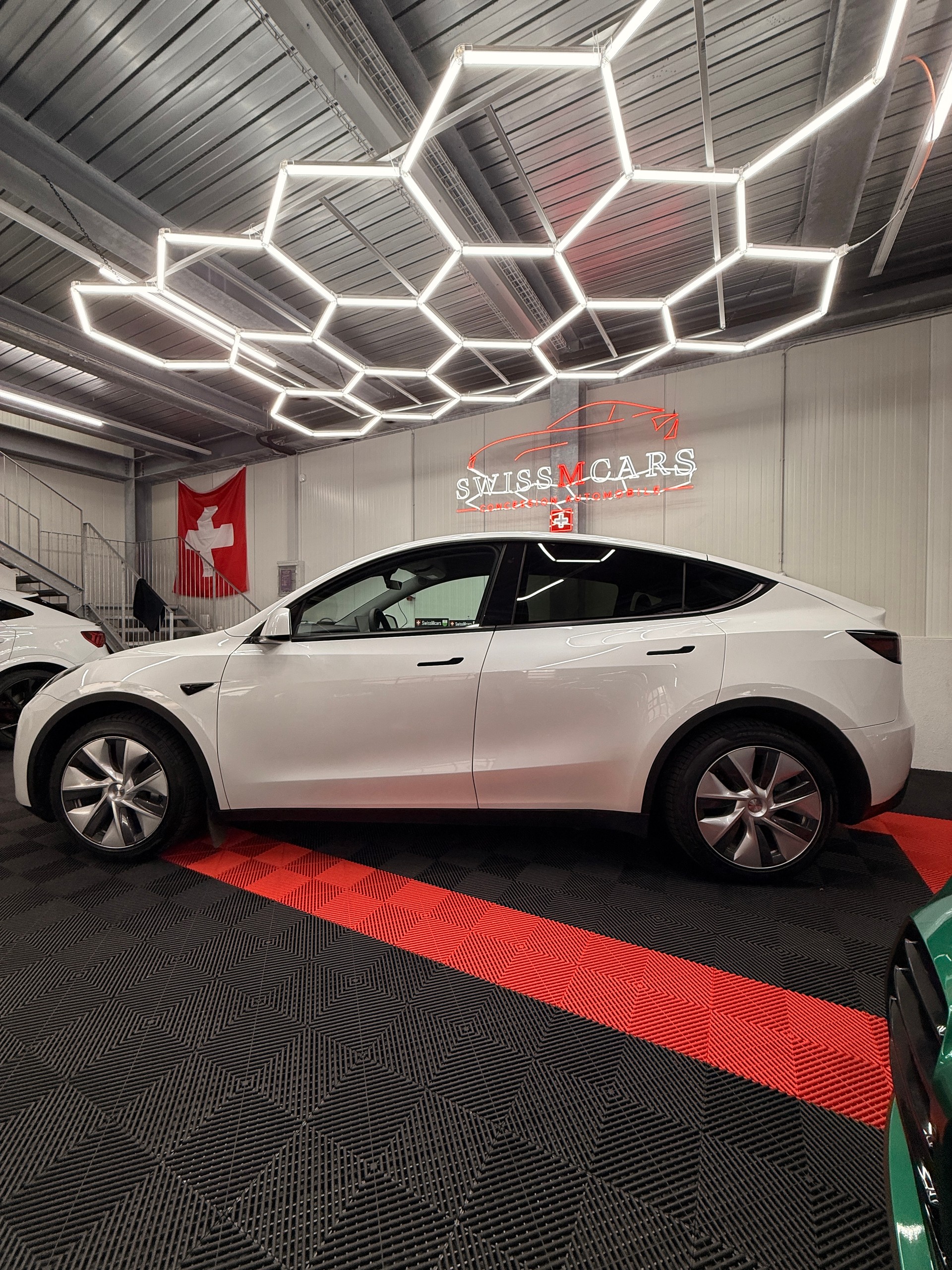 TESLA Model Y Long Range-image-6