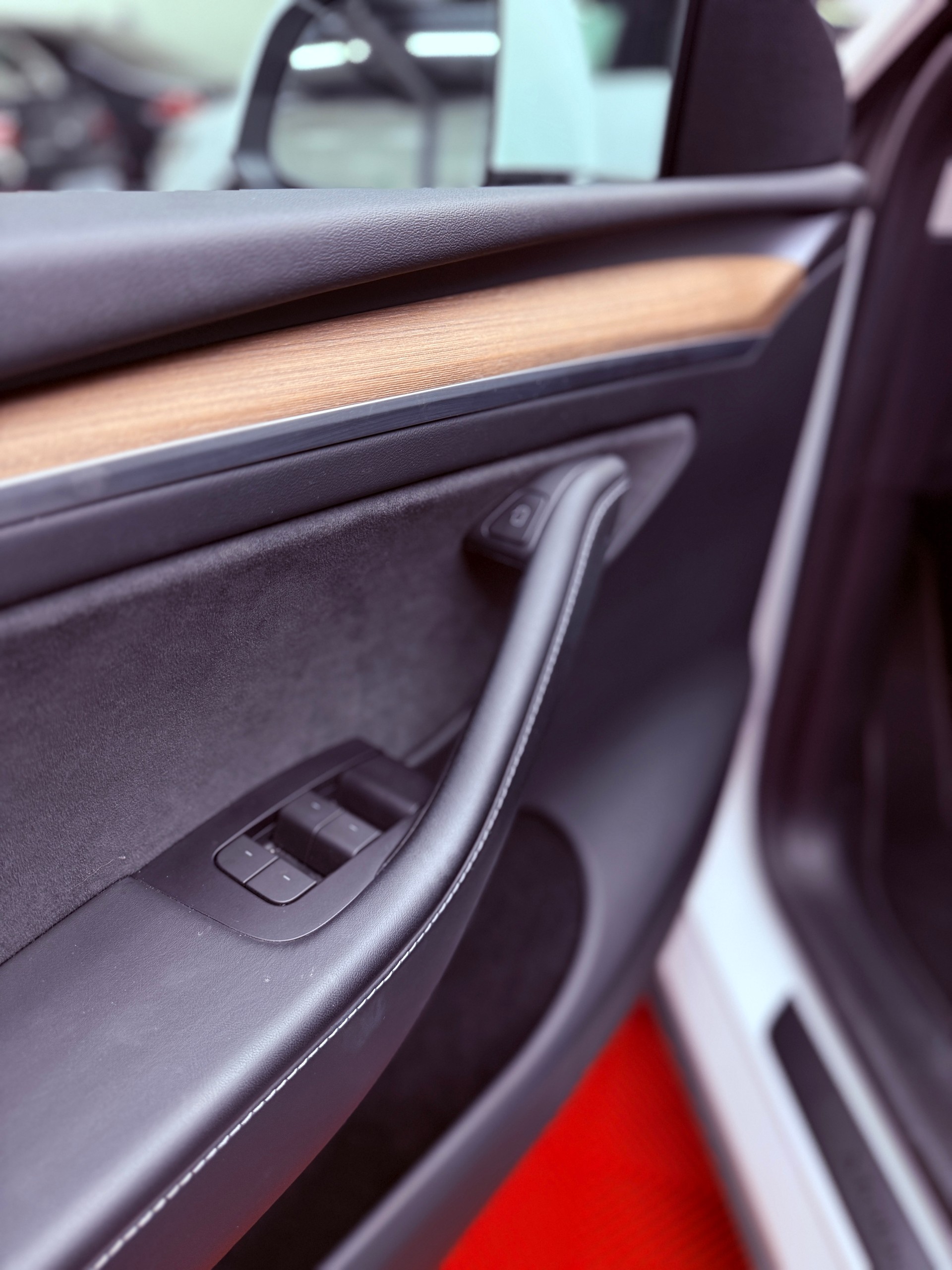 TESLA Model Y Long Range-image-23