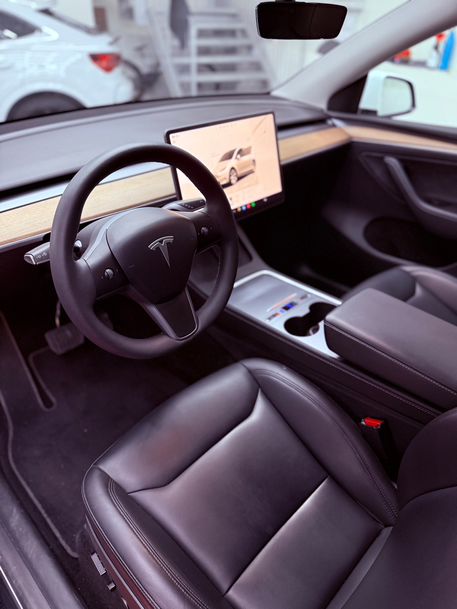 TESLA Model Y Long Range-image-16