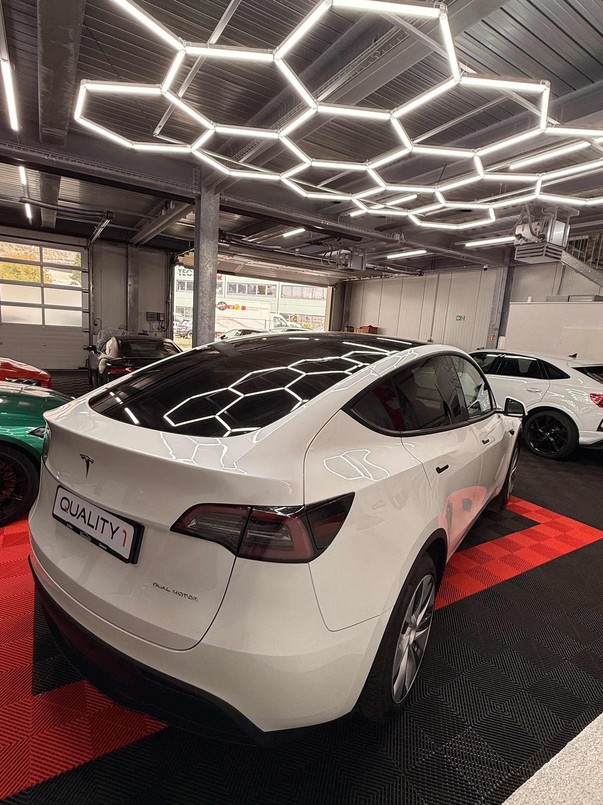 TESLA Model Y Long Range-image-11