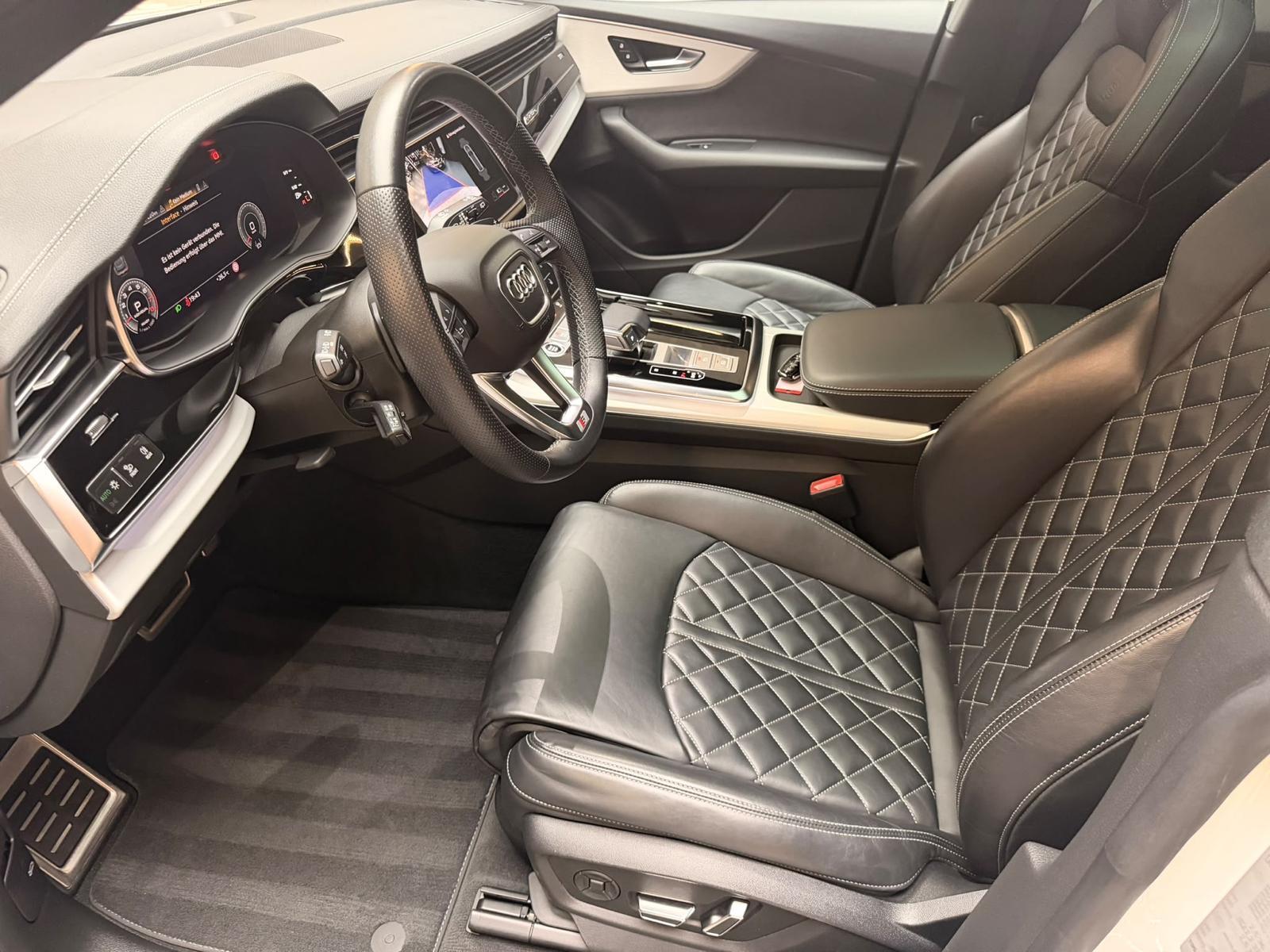 AUDI Q8 3.0 55 TFSI quattro T-Tronic-image-15