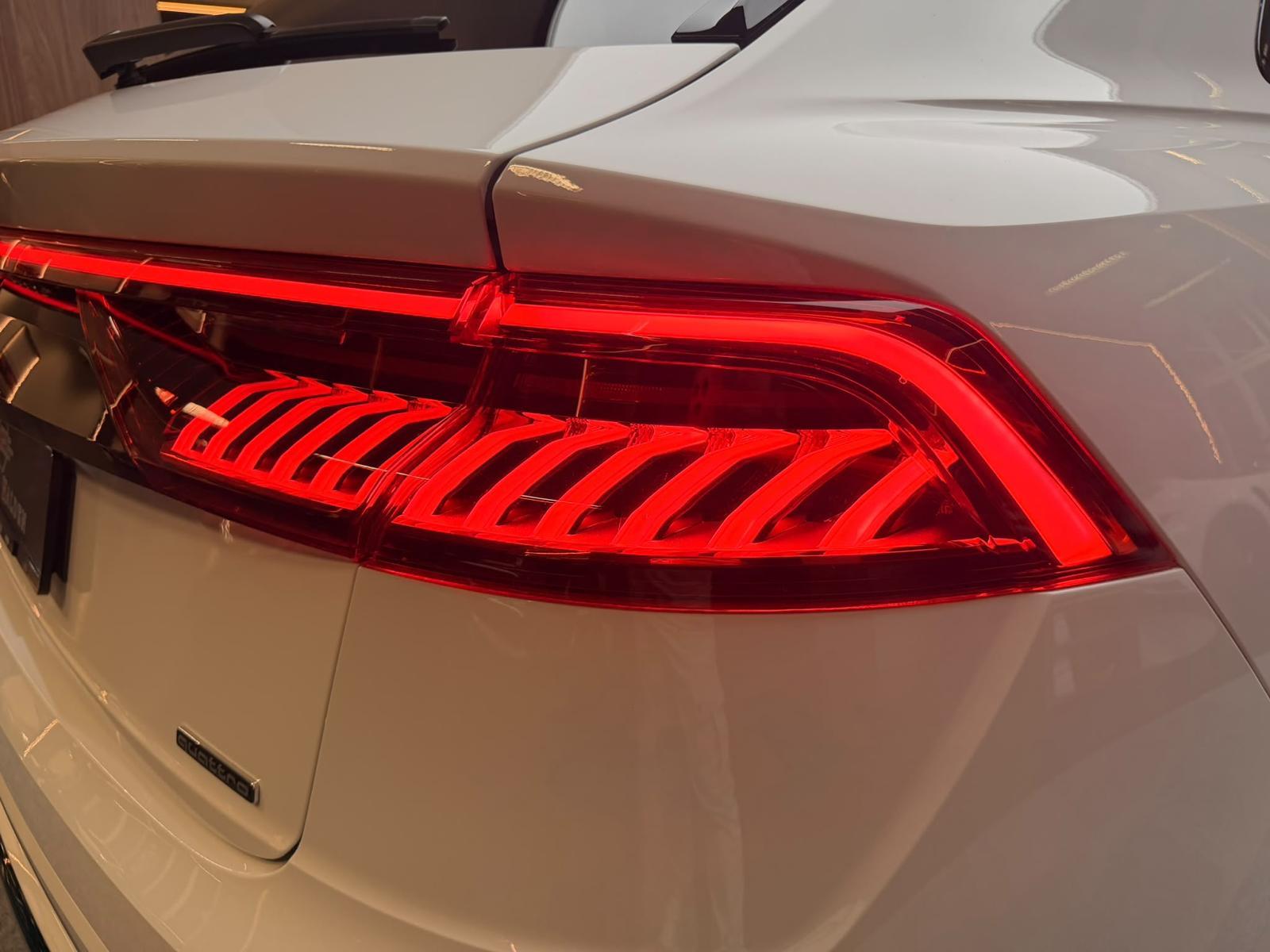 AUDI Q8 3.0 55 TFSI quattro T-Tronic-image-8