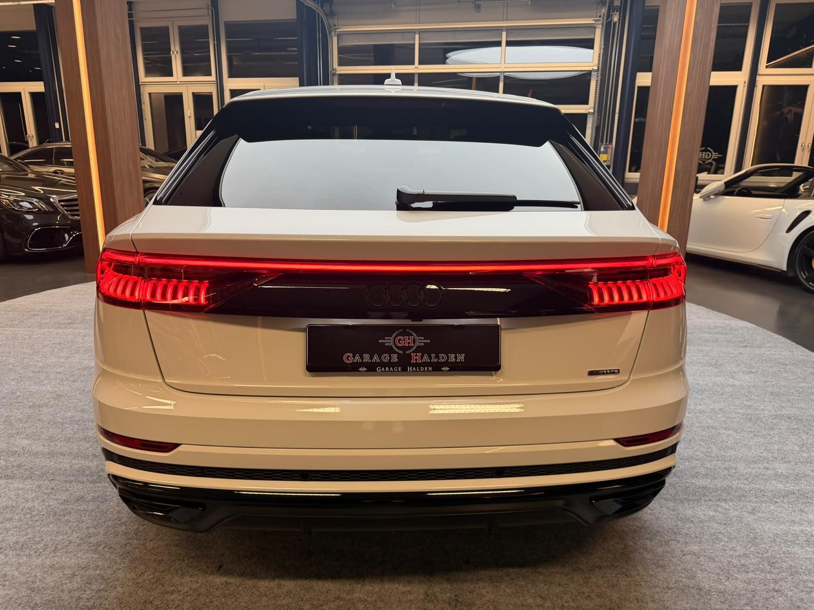 AUDI Q8 3.0 55 TFSI quattro T-Tronic-image-6