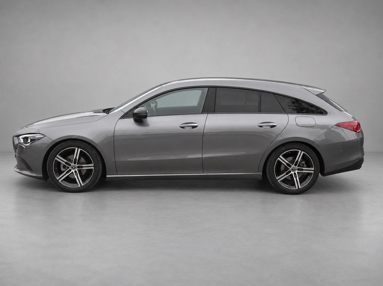 MERCEDES-BENZ CLA Shooting Brake 180 7G-DCT Progressive-showroom-element-1