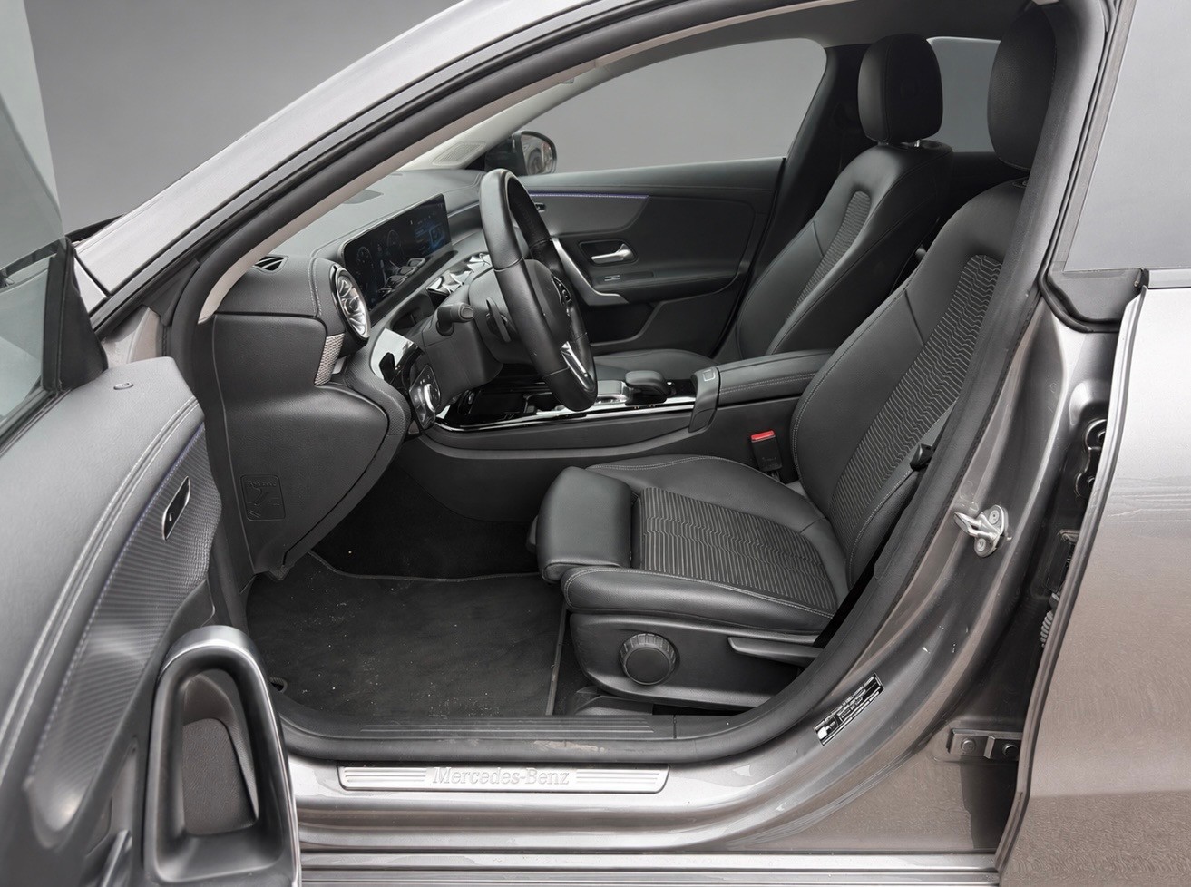 MERCEDES-BENZ CLA Shooting Brake 180 7G-DCT Progressive-image-8