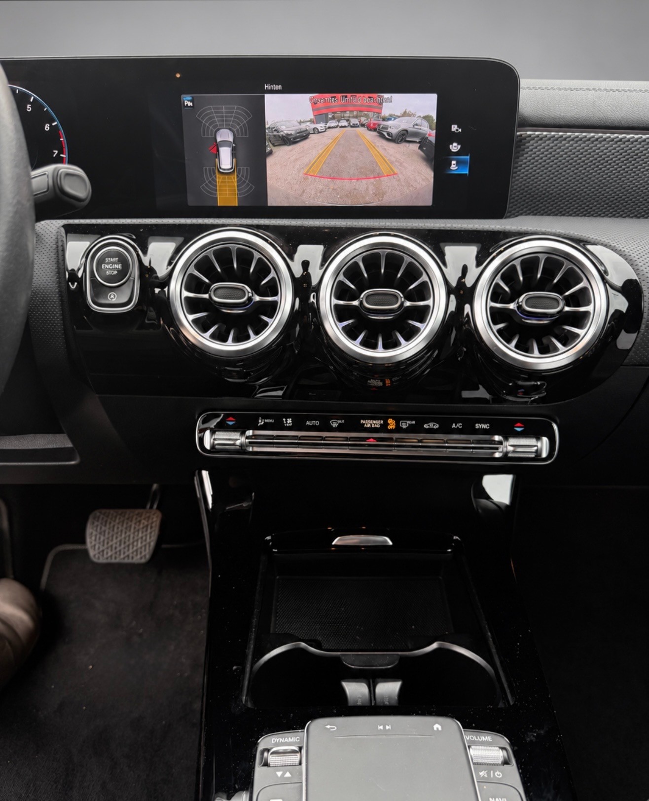 MERCEDES-BENZ CLA Shooting Brake 180 7G-DCT Progressive-image-6