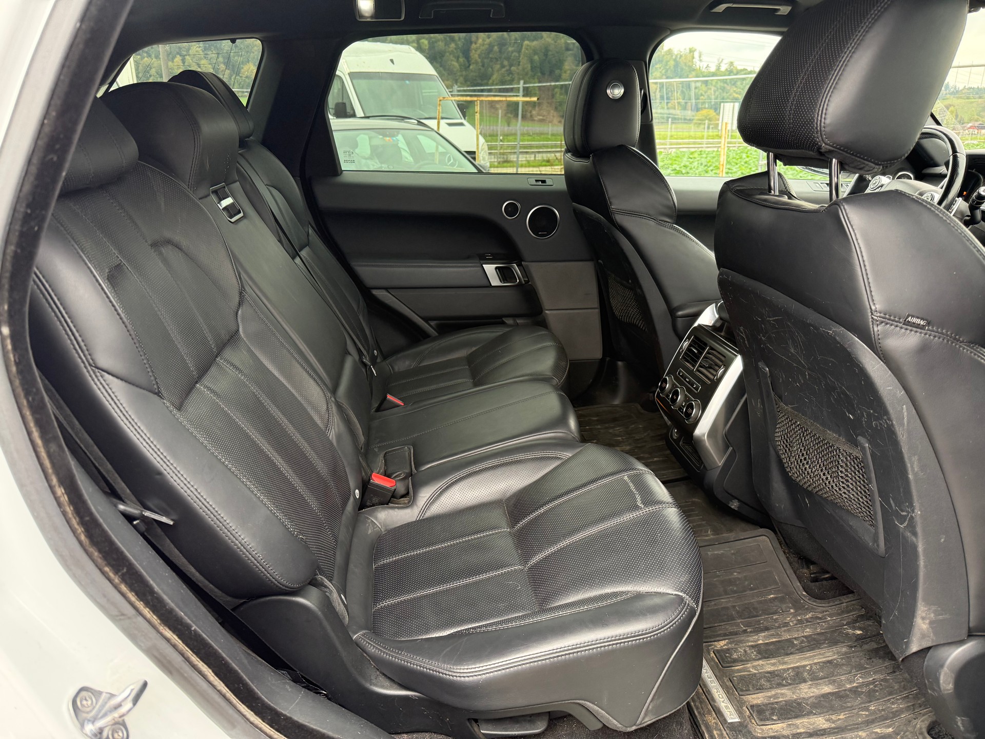 LAND ROVER Range Rover Sport 3.0 SDV6 HSE Dynamic Automatic-image-12