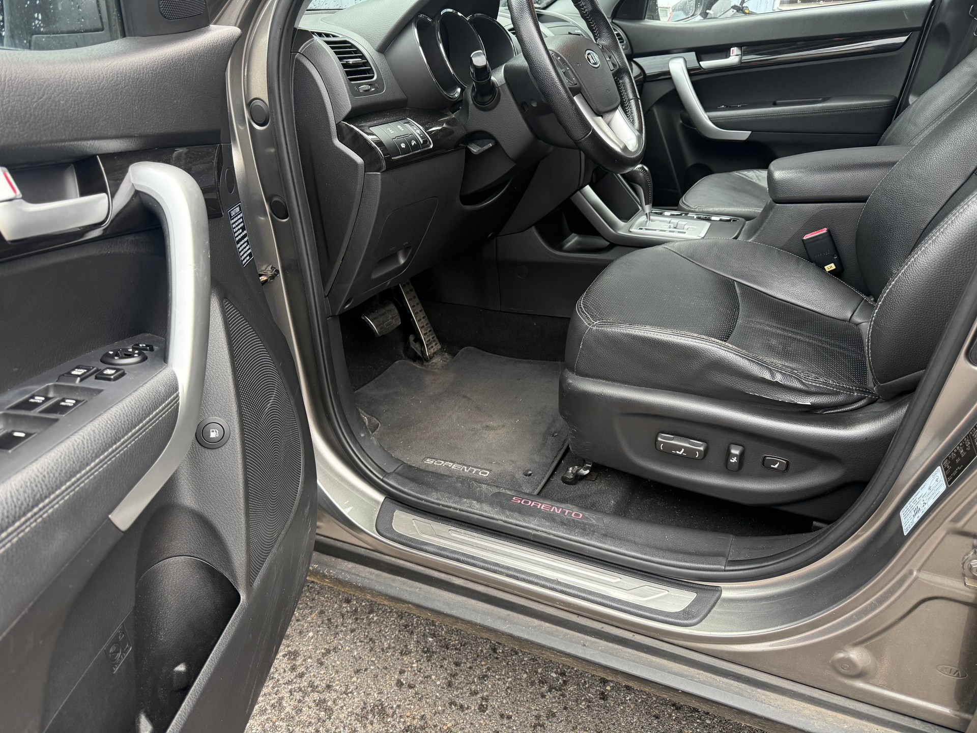 KIA Sorento 2.2 CRDI Style Automatic-image-14