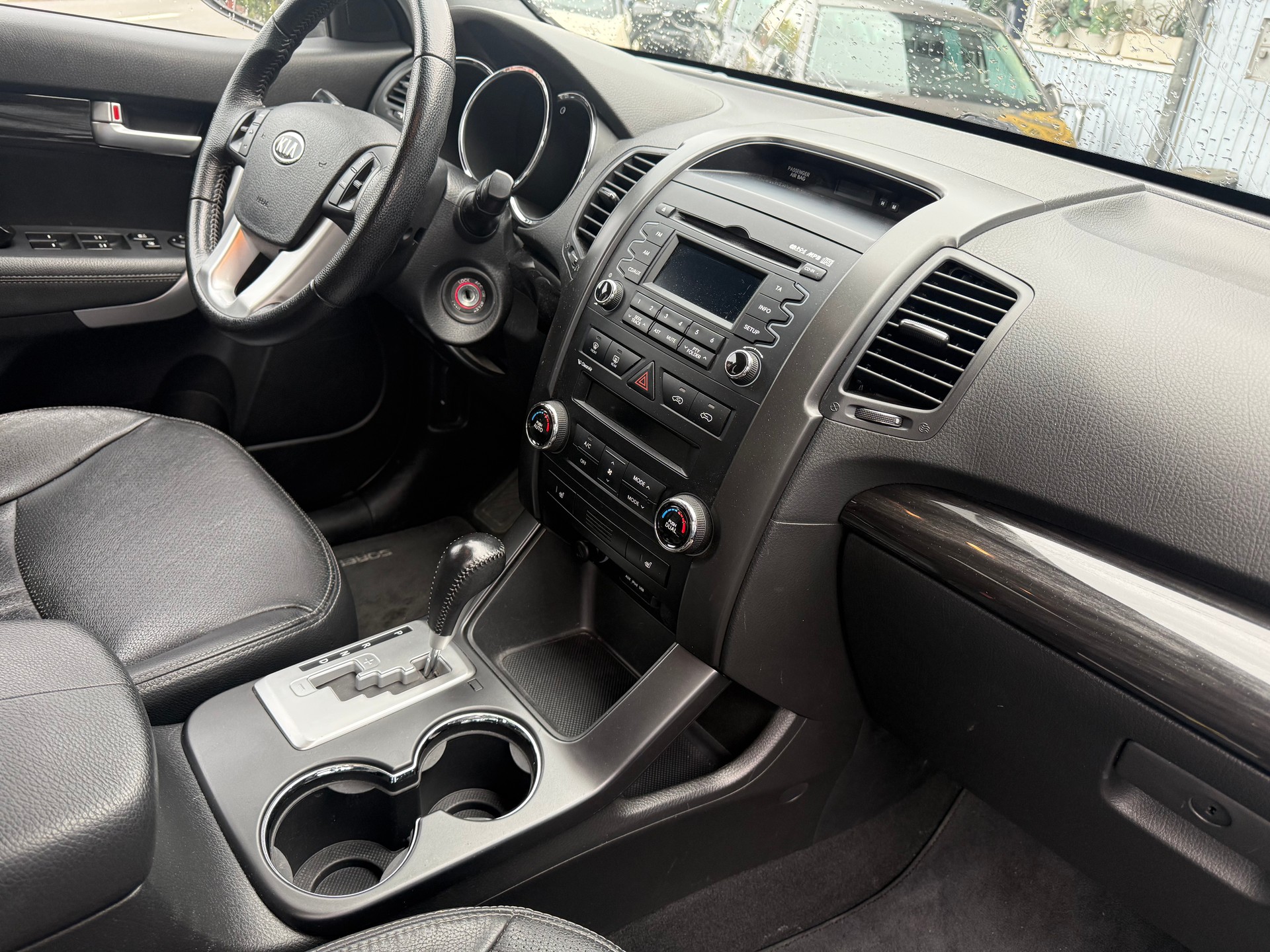 KIA Sorento 2.2 CRDI Style Automatic-image-12