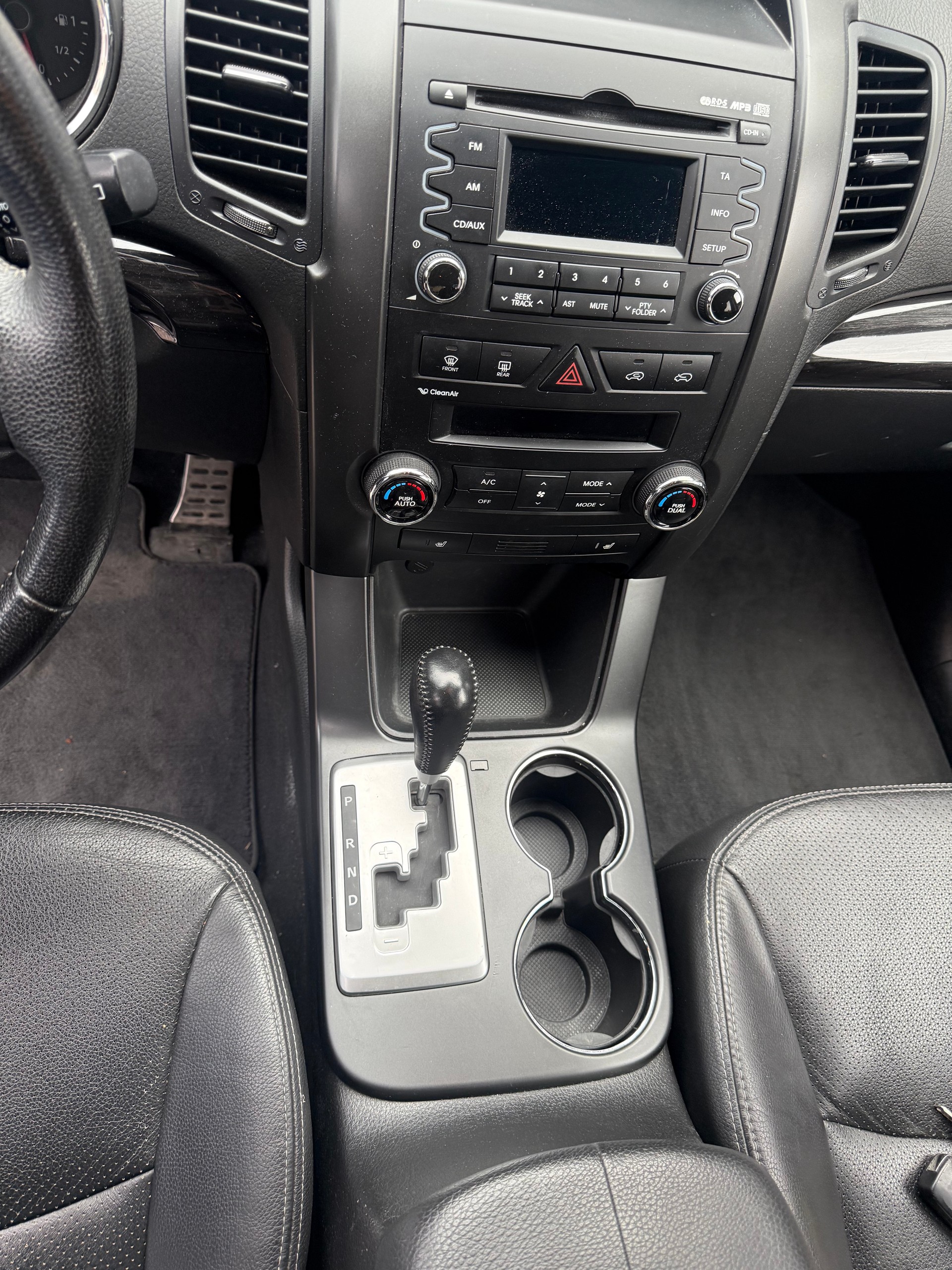 KIA Sorento 2.2 CRDI Style Automatic-image-16