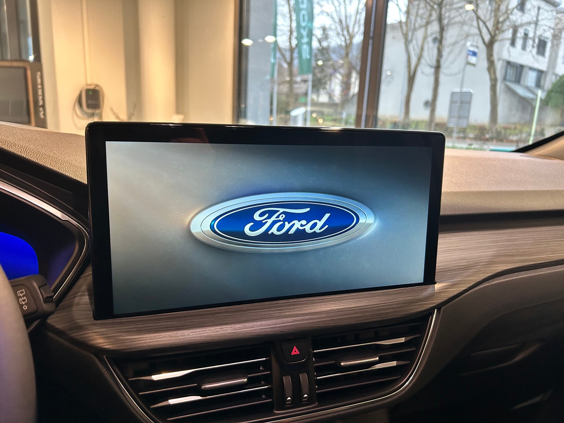 FORD Kuga 2.5 PHEV Active X FWD-image-9