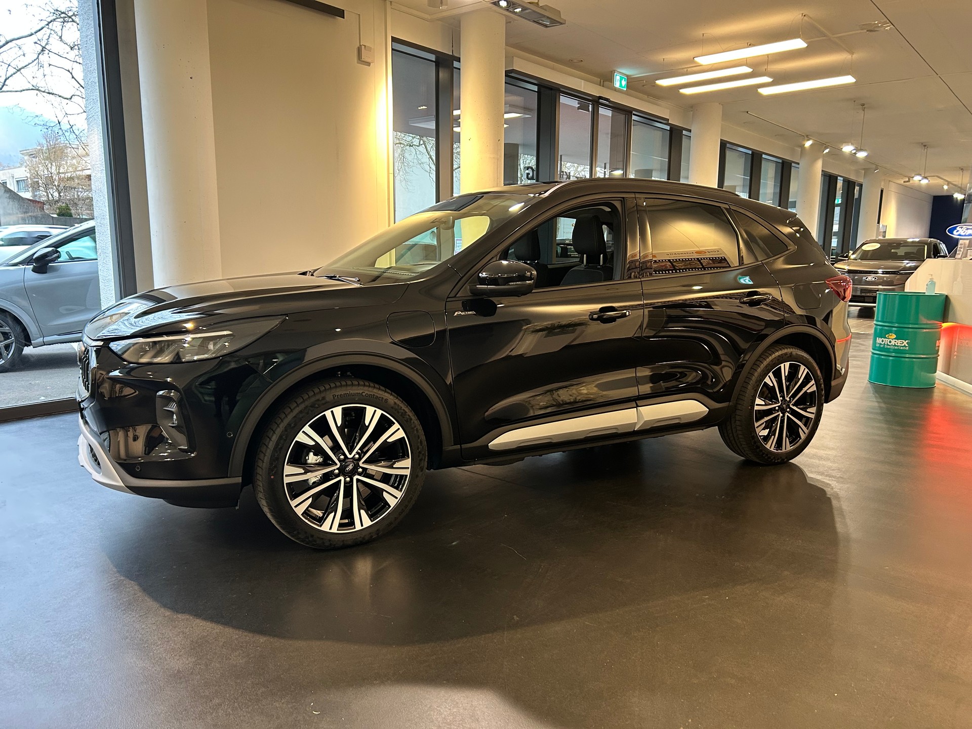 FORD Kuga 2.5 PHEV Active X FWD-image-3