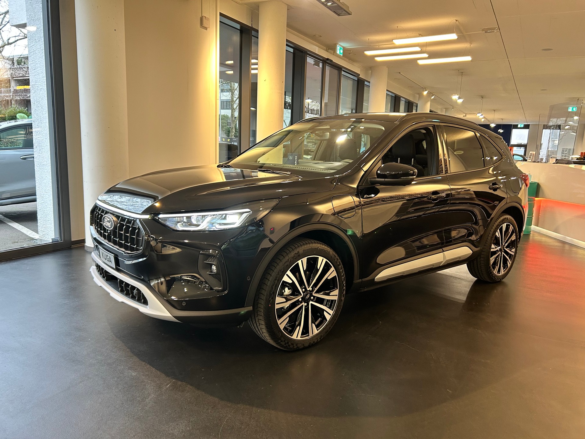 FORD Kuga 2.5 PHEV Active X FWD-image-0