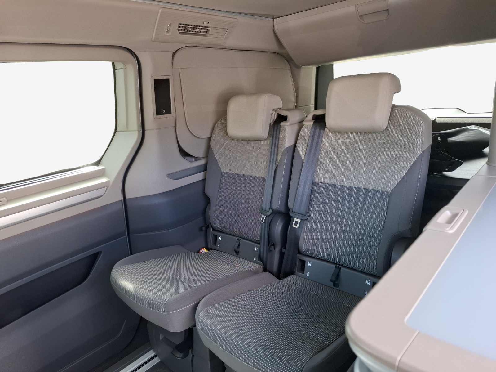 VW California eHybrid Ocean 4Motion-image-11
