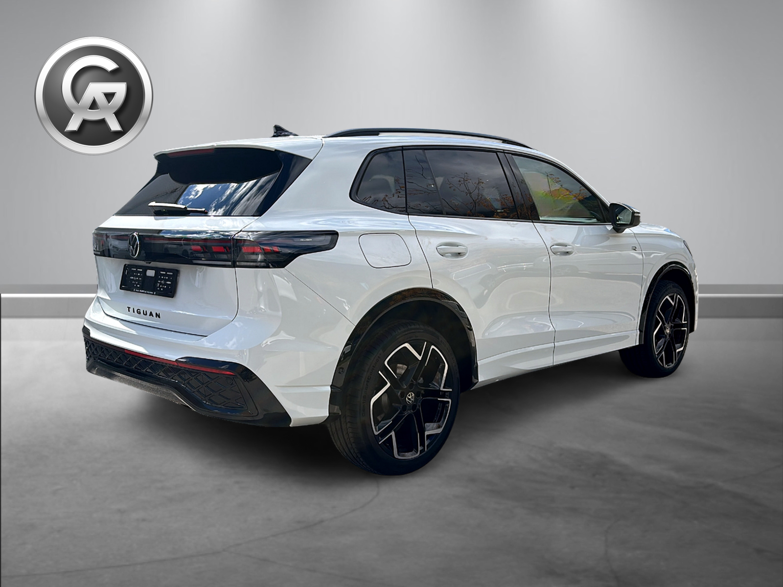 VW Tiguan 2.0 TDI SCR R-Line 4Motion DSG-image-3