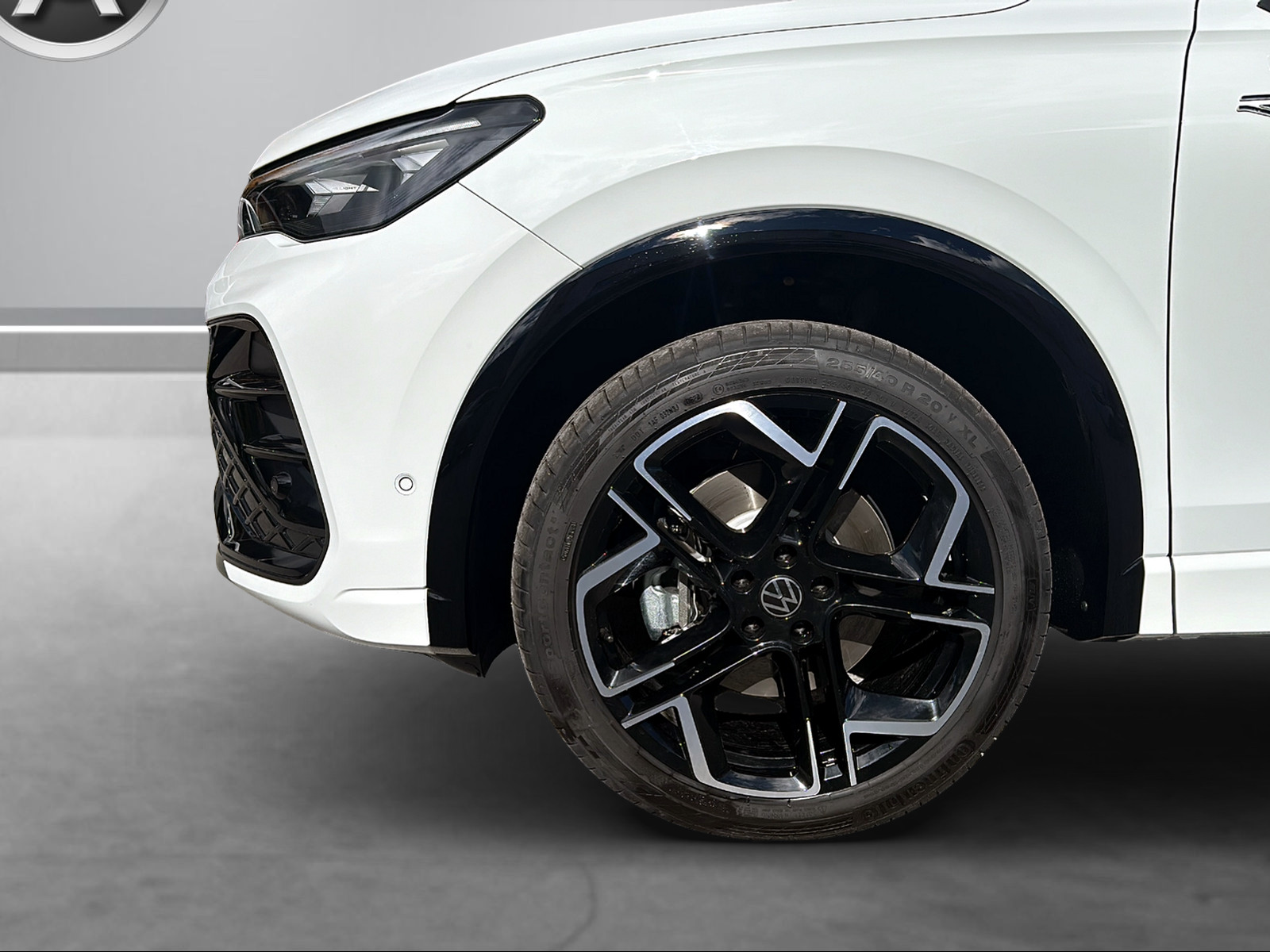 VW Tiguan 2.0 TDI SCR R-Line 4Motion DSG-image-10