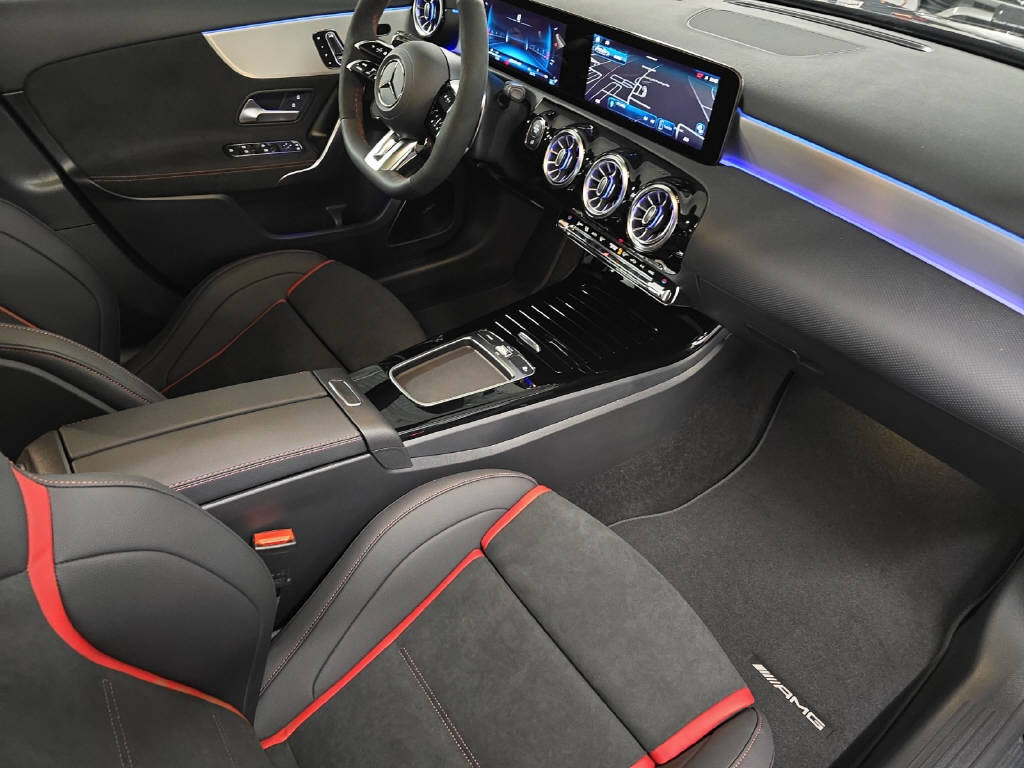 MERCEDES-BENZ A 45 S AMG 4matic+-image-10