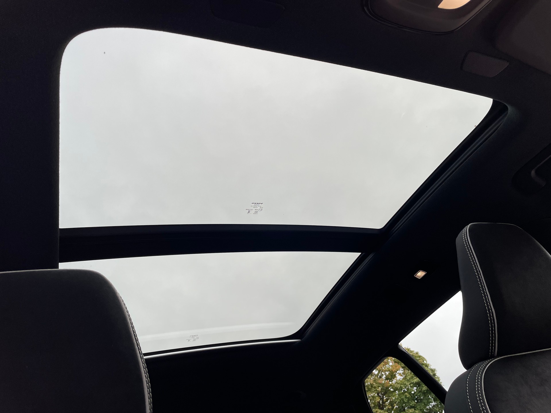 VOLVO EX40 Twin Ultra AWD-image-15