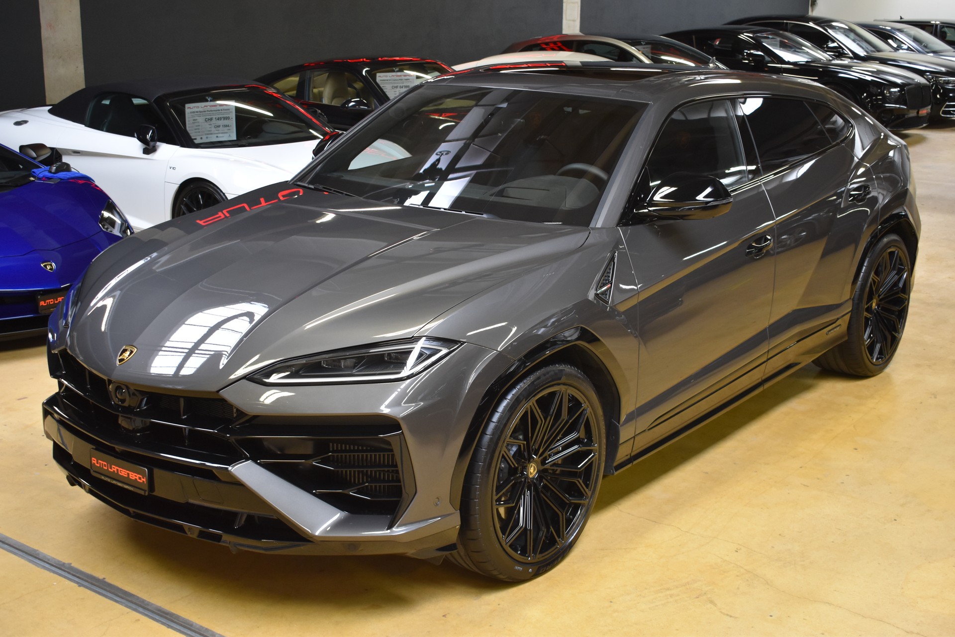 LAMBORGHINI URUS SE - MY 2025-image-1