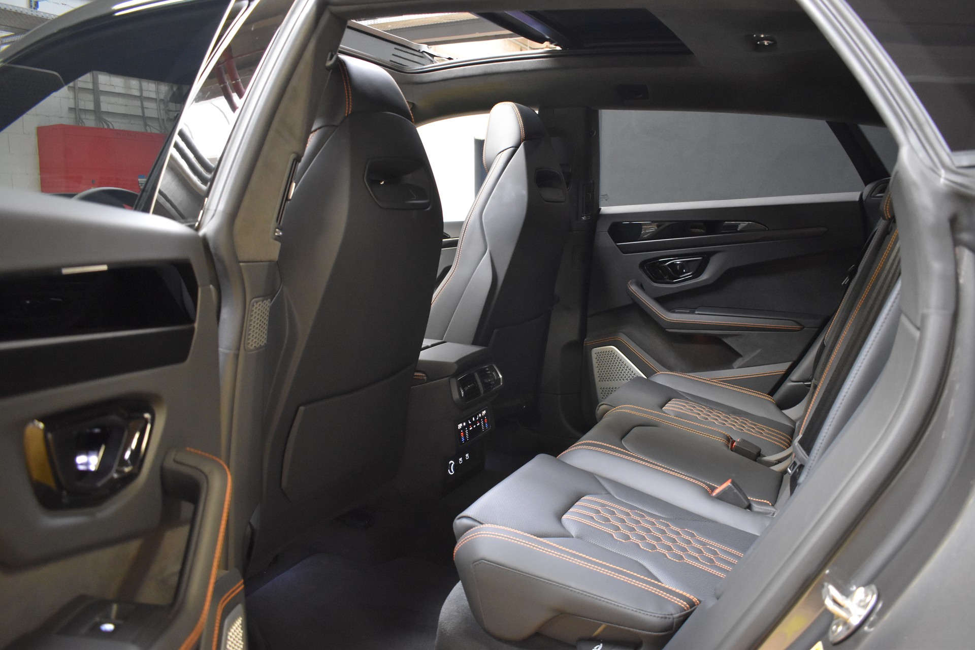 LAMBORGHINI URUS SE - MY 2025-image-14