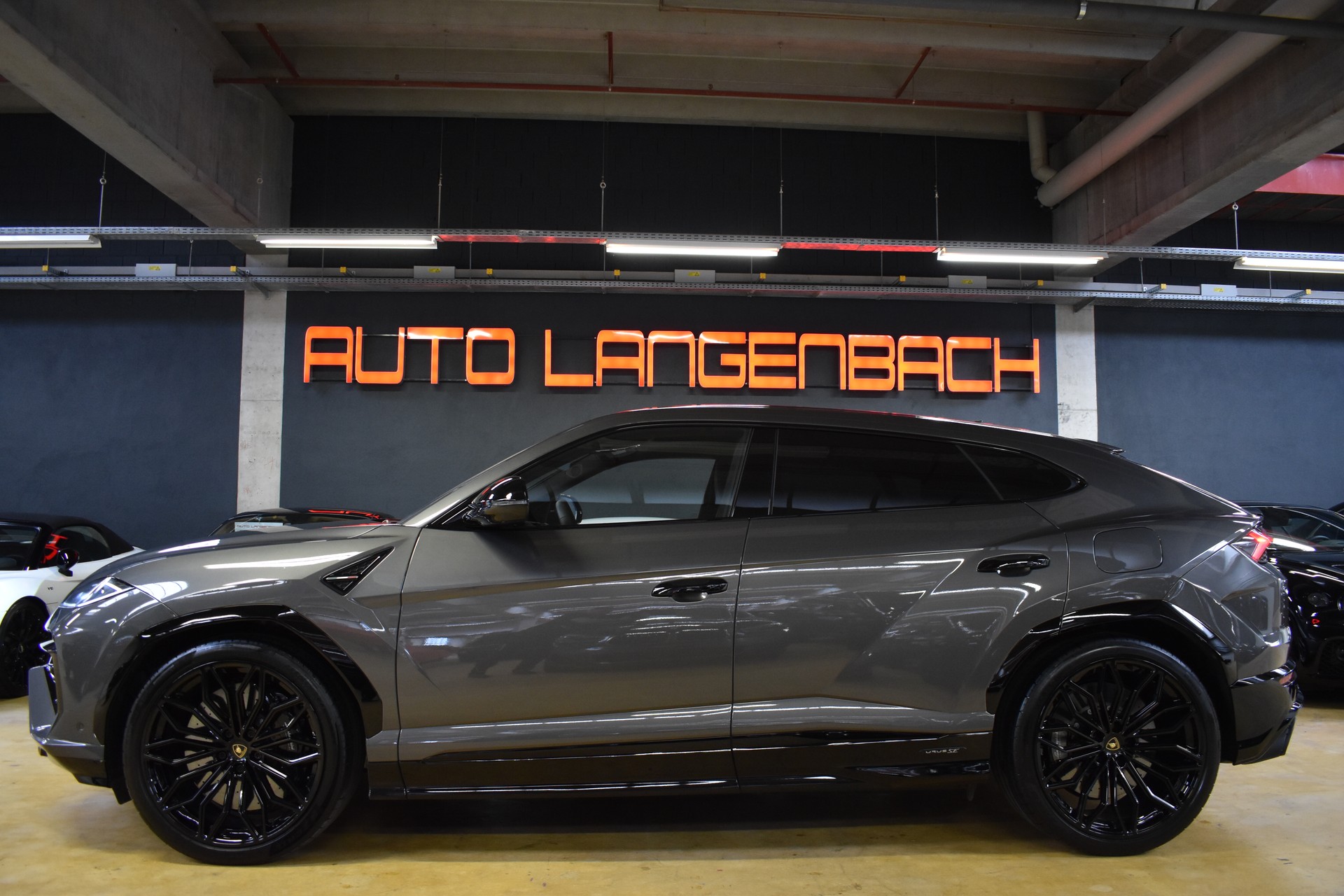 LAMBORGHINI URUS SE - MY 2025-image-9
