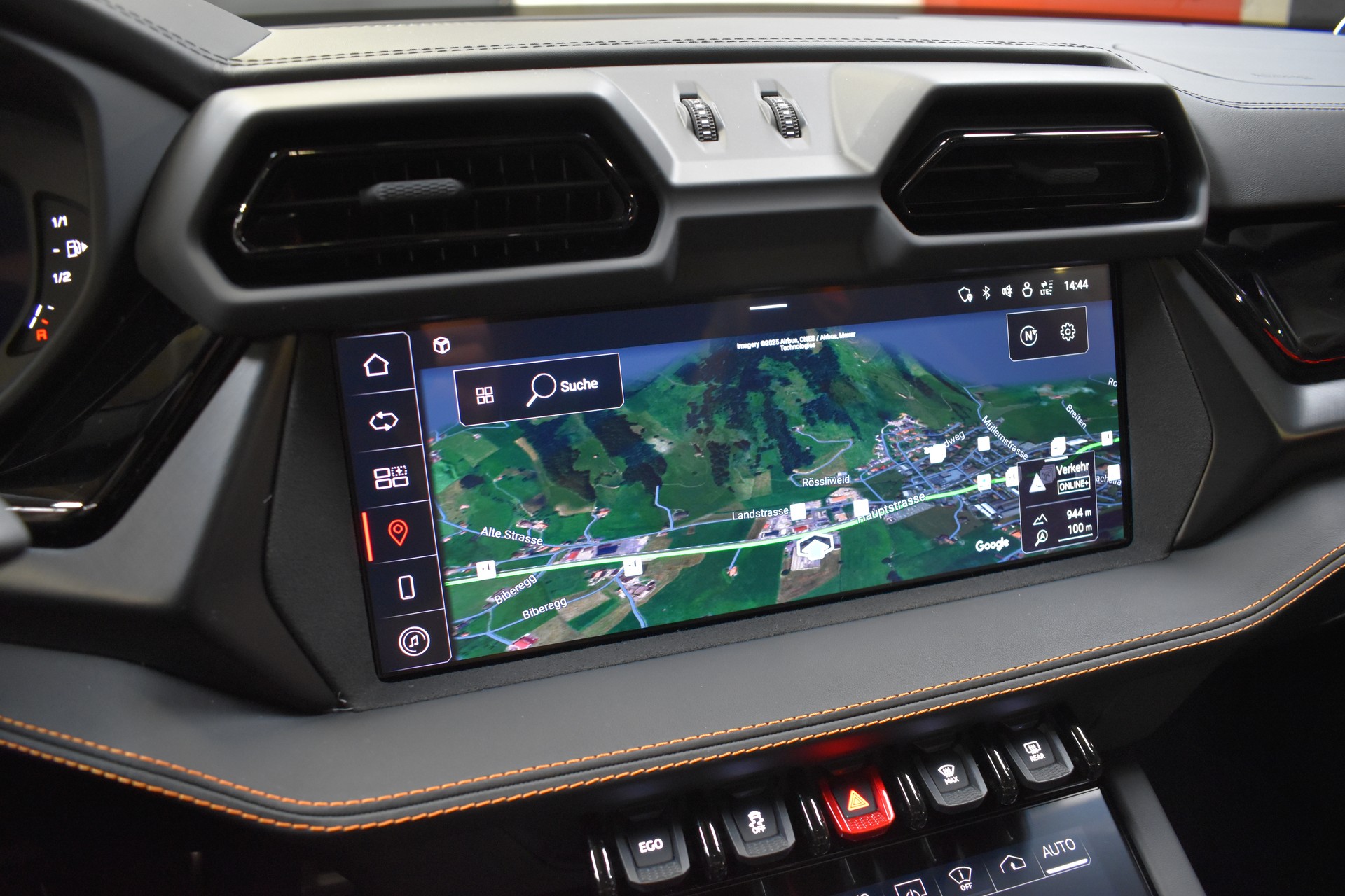 LAMBORGHINI URUS SE - MY 2025-image-19