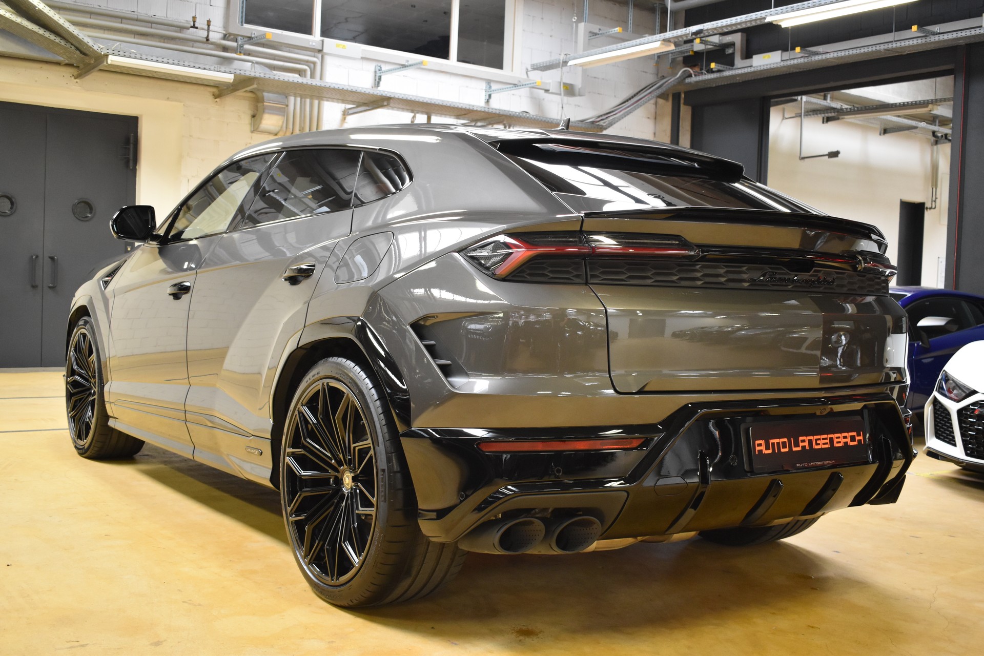 LAMBORGHINI URUS SE - MY 2025-image-2