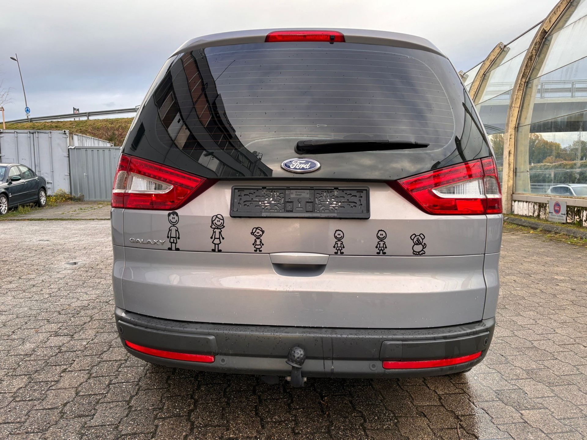 FORD Galaxy 2.0 TDCi Family-Edition PowerShift 7 PLACE-image-8