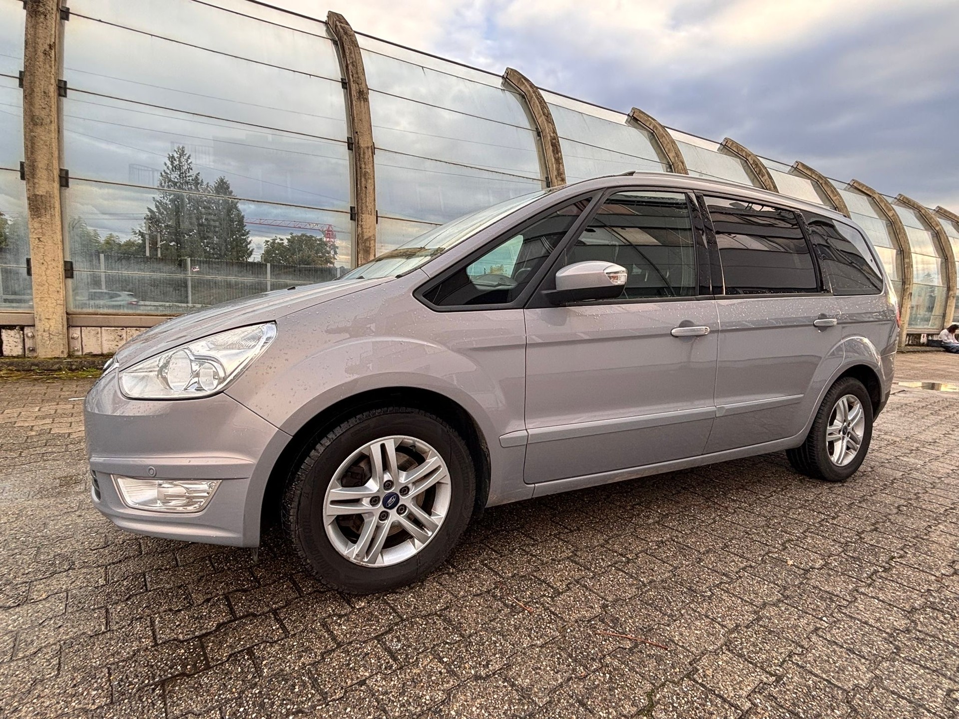FORD Galaxy 2.0 TDCi Family-Edition PowerShift 7 PLACE-image-3